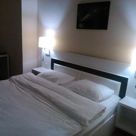 Hotel Nice Tbilisi Bagian luar foto
