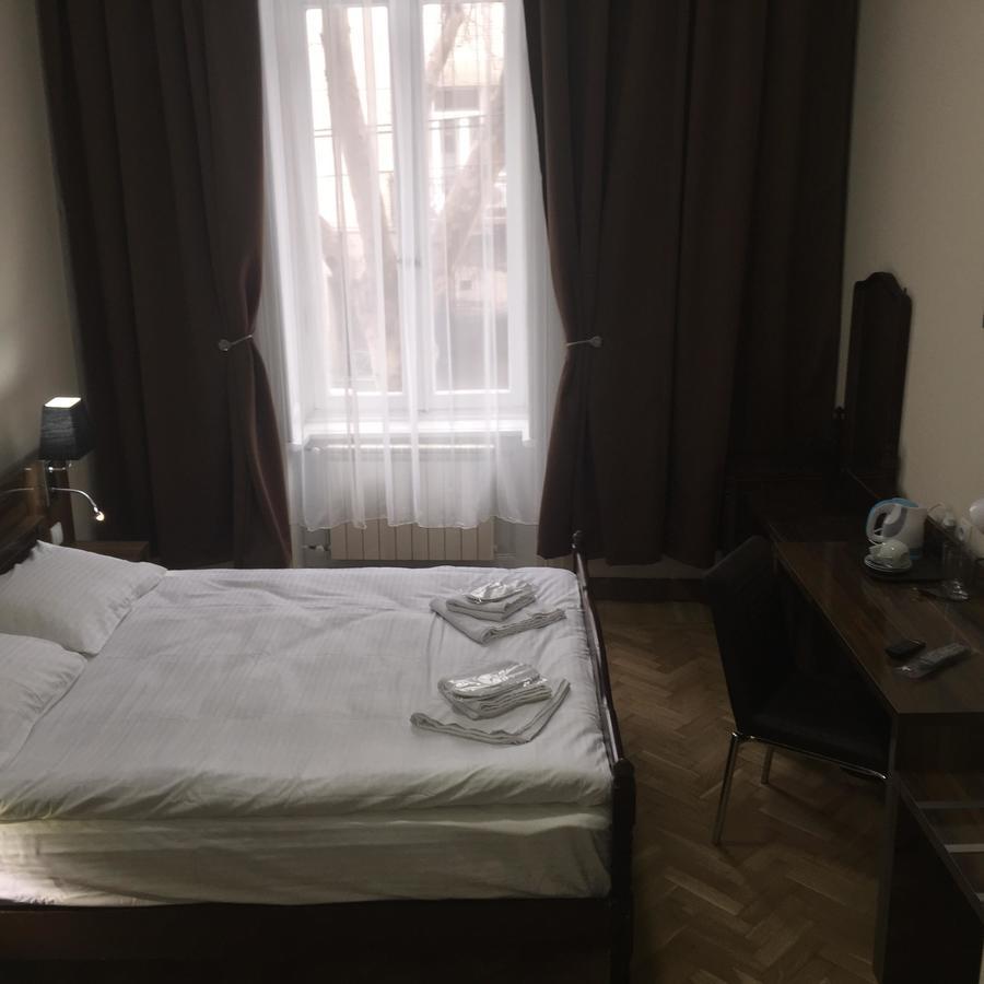 Hotel Nice Tbilisi Bagian luar foto
