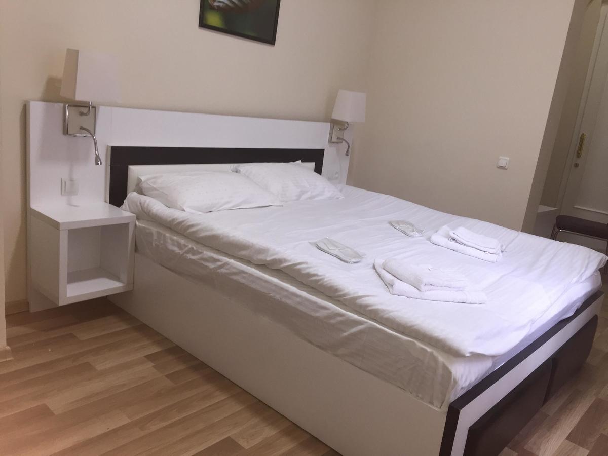 Hotel Nice Tbilisi Bagian luar foto