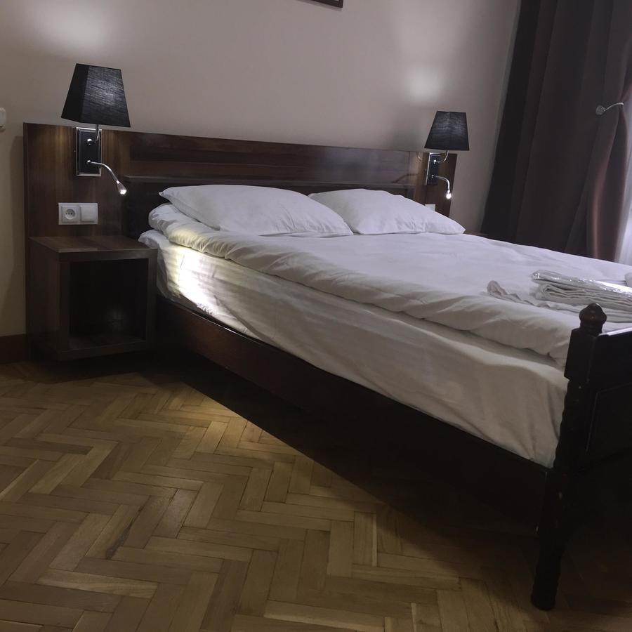 Hotel Nice Tbilisi Bagian luar foto