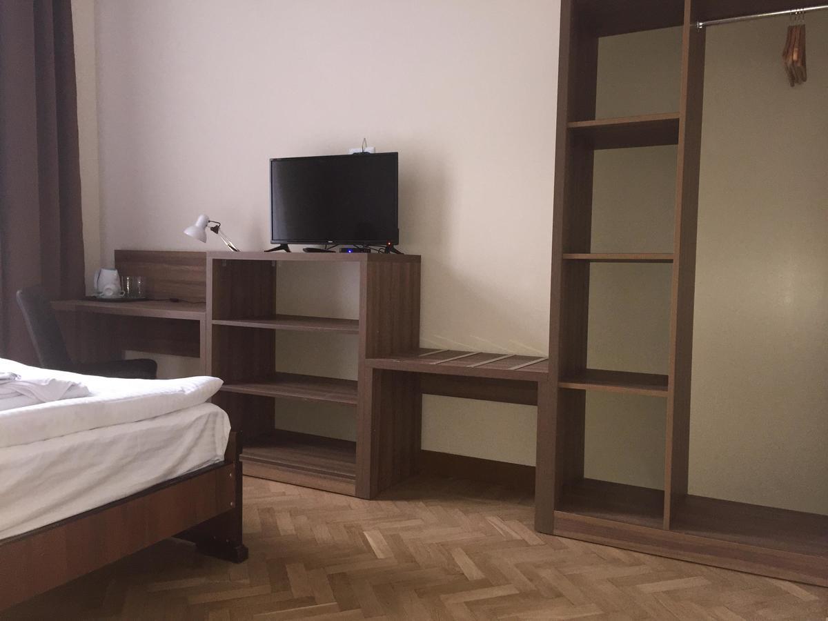 Hotel Nice Tbilisi Bagian luar foto