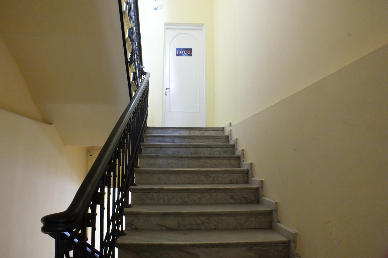 Hotel Nice Tbilisi Bagian luar foto